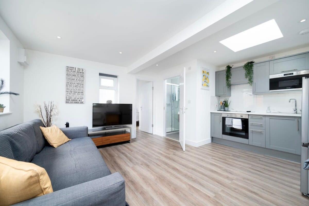 דירות אנפילד Cozy Single Level Flat With Parking מראה חיצוני תמונה